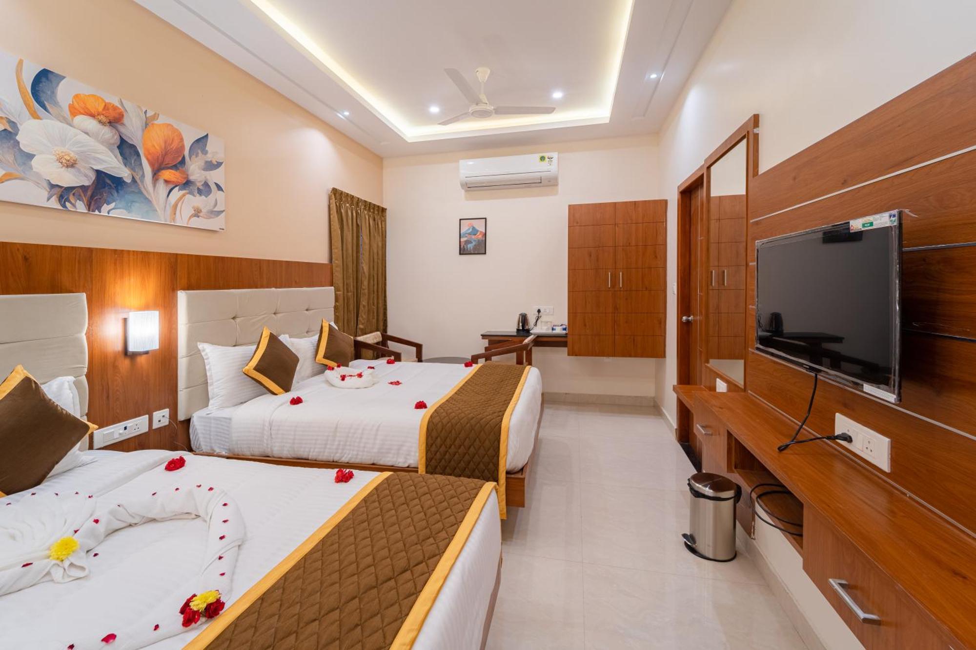 Welcome Grand Residency Пондичерри Экстерьер фото
