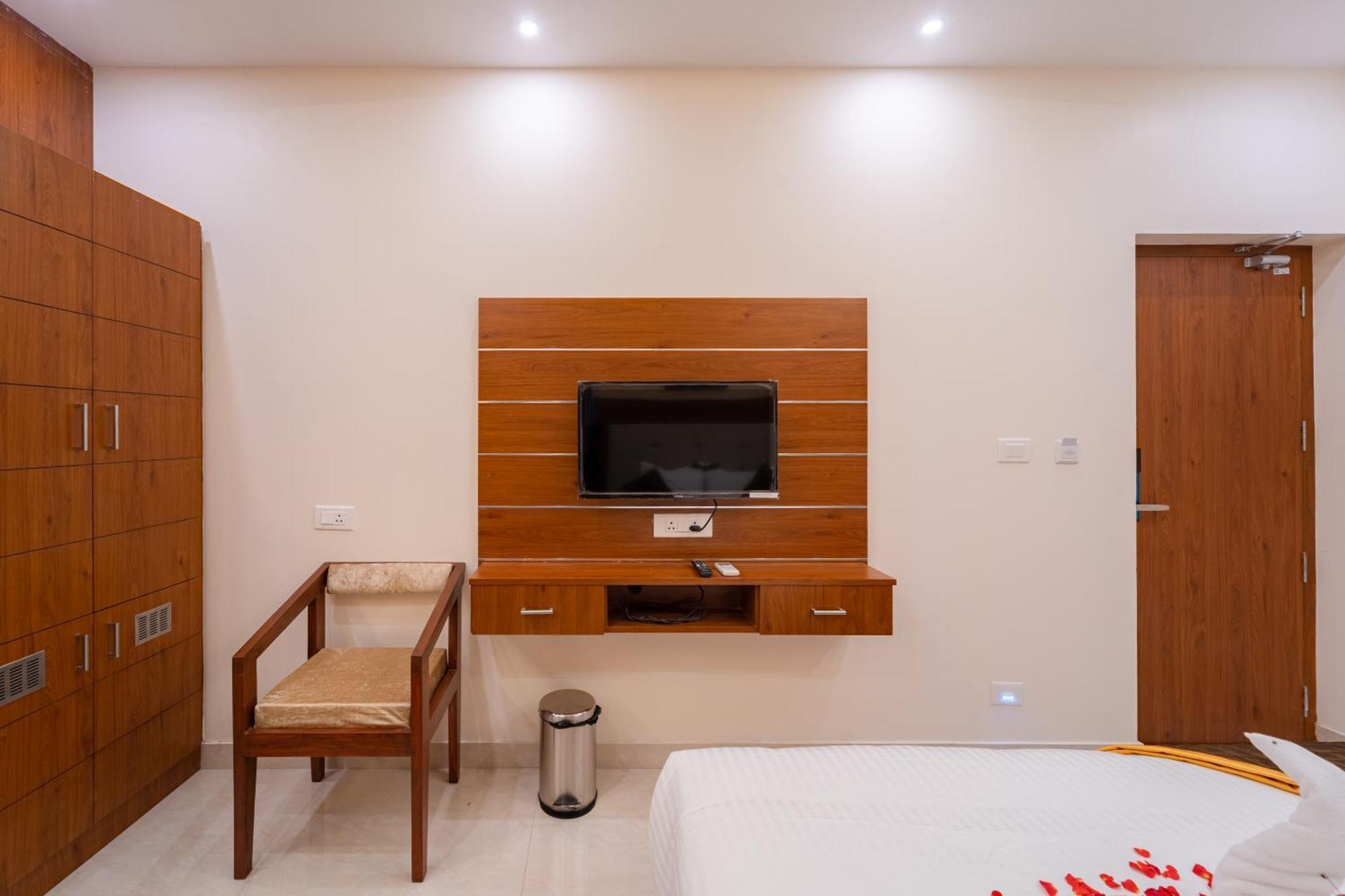 Welcome Grand Residency Пондичерри Экстерьер фото